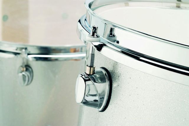 blank To tom and floor tom are far more closely matched in sound than their dimensions might suggest